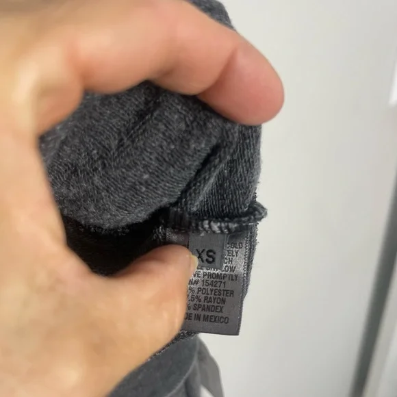 Recycled Karma BOWIE STRIKE CROPPED SWEATSHIRT NWOT - Picture 5 of 6